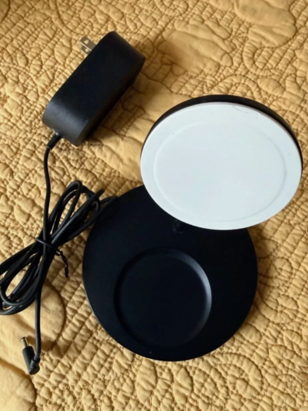 Belkin BoostCharge Pro 2-in-1 Wireless Charger MagSafe Stand | iPhone + AirPods